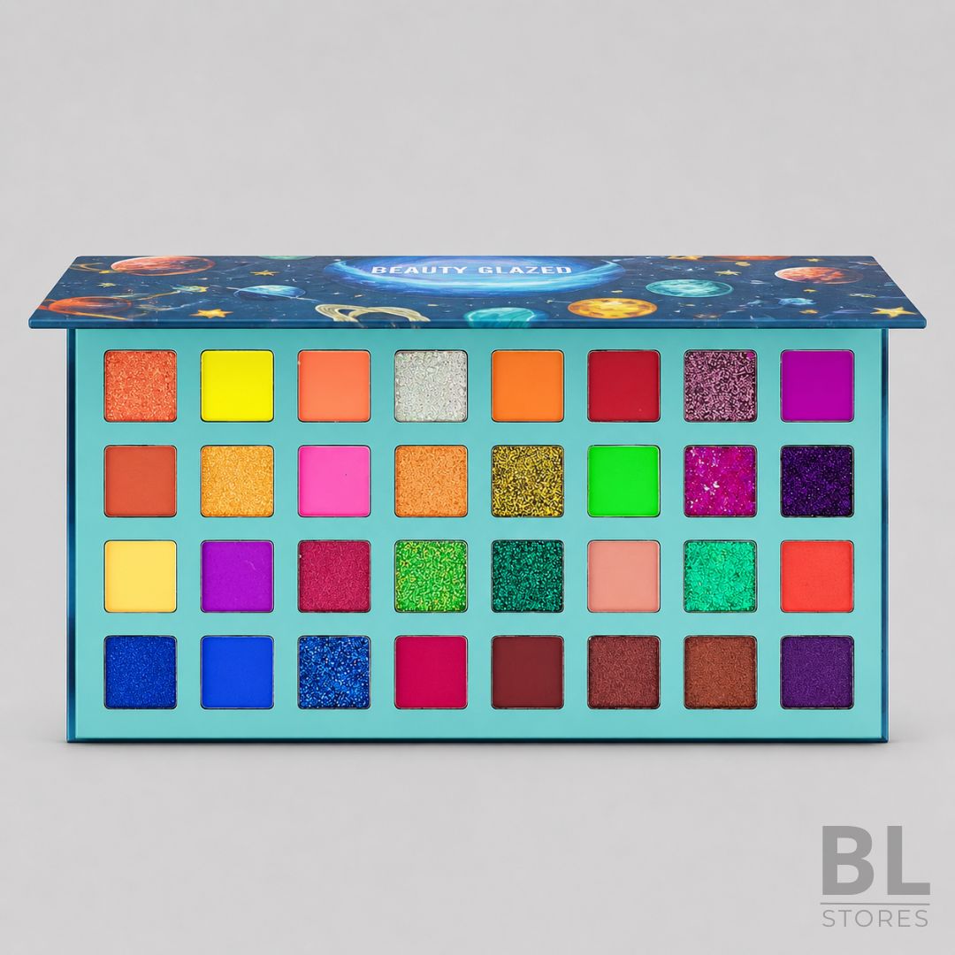 Paleta de Sombras Universe Lucky Lily es una paleta de maquillaje profesional con diseño inspirado en el universo, ideal para crear looks de ojos coloridos, creativos y de alto impacto. Cuenta con una amplia variedad de tonos en acabados mate, shimmer y glitter, incluyendo colores vibrantes como azul, verde, amarillo, rosado, morado, naranjo y tonos cálidos, perfectos para maquillaje artístico, fiestas, eventos, sesiones de fotos, contenido beauty o looks más atrevidos. Su formato con múltiples sombras permite combinar, iluminar, dar profundidad y experimentar con diferentes estilos en una sola paleta. Si buscas una paleta de sombras colorida en Chile, una paleta de maquillaje con glitter o sombras para ojos versátiles y llamativas, encuentra la Paleta de Sombras Universe Lucky Lily en BL Stores y dale más color y personalidad a tu rutina de maquillaje.