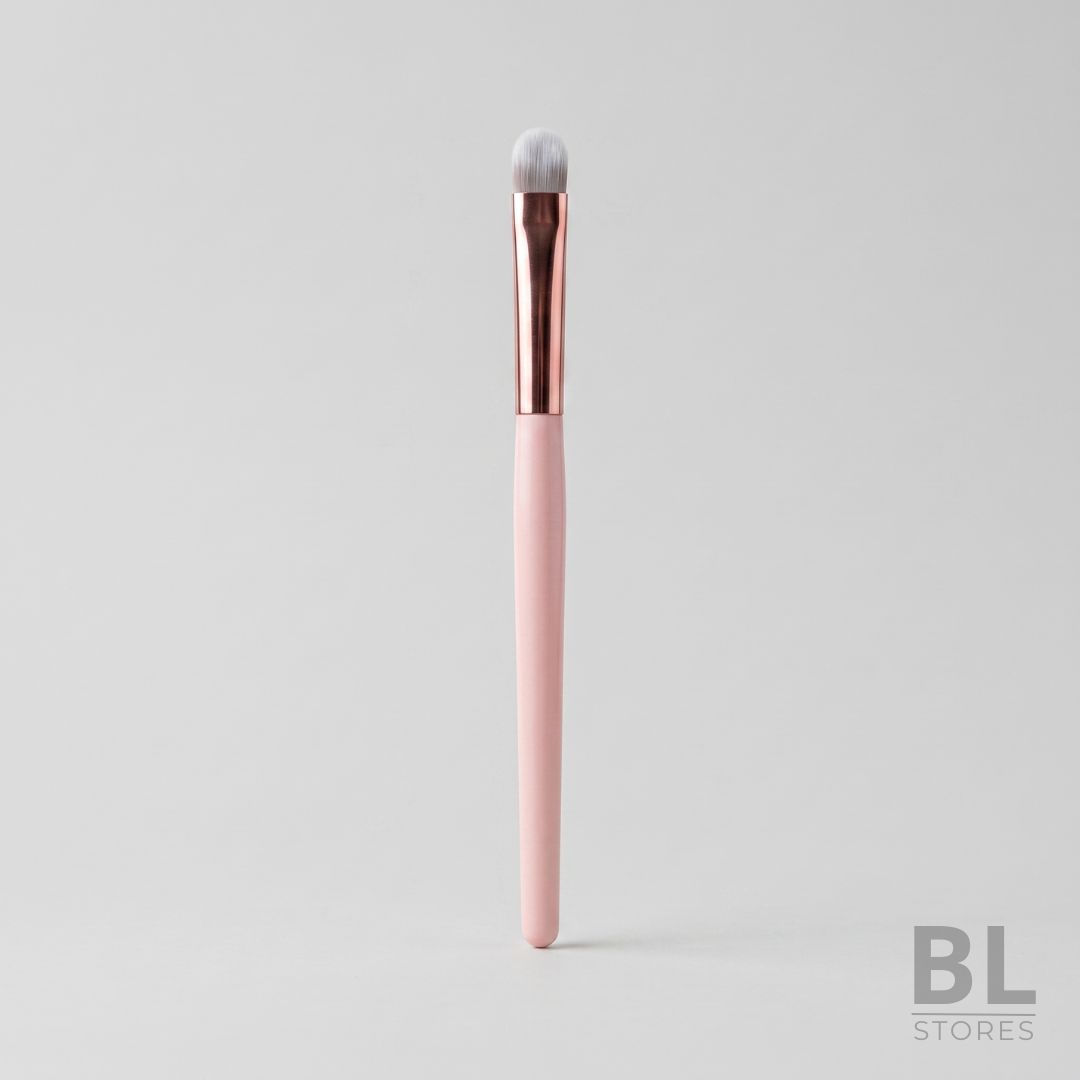 ¿Buscas el pincel de labios perfecto? Te presentamos el Pincel de Labios Retráctil Color Rosa de Elly Fashion, la herramienta ideal para definir y dar color con precisión y estilo, y a un precio inigualable que no encontrarás en otras tiendas. Beneficios y Características: Precisión: Punta fina para trazos precisos y relleno uniforme. Resultados profesionales: Acabado impecable y duradero. Diseño retráctil: Compacto y fácil de transportar, con capuchón protector. Materiales de calidad: Cerdas sintéticas suaves y mango rosa elegante. Usos: Perfecto para definir contornos, rellenar con color, mezclar tonos y corregir imperfecciones. ¡No te lo pierdas! Compra el Pincel de Labios Retráctil Color Rosa de Elly Fashion al mejor precio y luce unos labios irresistibles. ¡Haz clic para comprar!