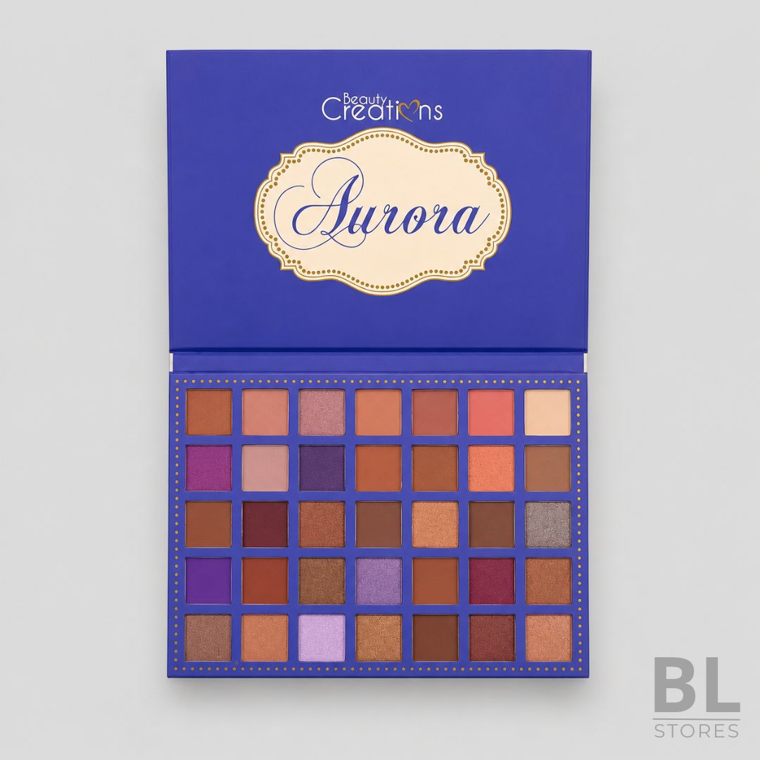 Paleta de Sombras Beauty Creations Aurora 35 Tonos es una paleta de maquillaje diseñada para crear looks de ojos versátiles, intensos y llenos de color. Su selección de 35 sombras combina tonos cálidos, neutros, rosados, morados, cobrizos y cafés, con acabados mate y shimmer que permiten difuminar, iluminar y dar profundidad a la mirada. Es ideal para maquillaje diario, eventos, fiestas, producciones de belleza o para quienes buscan una paleta completa con variedad de colores en un solo producto. Su presentación en estuche azul con diseño elegante la hace práctica para guardar, transportar y sumar a cualquier cosmetiquero. Encuentra la Paleta de Sombras Beauty Creations Aurora en BL Stores, tu tienda online en Chile para comprar maquillaje, paletas de sombras, cosméticos y productos de belleza con estilo, variedad y confianza.