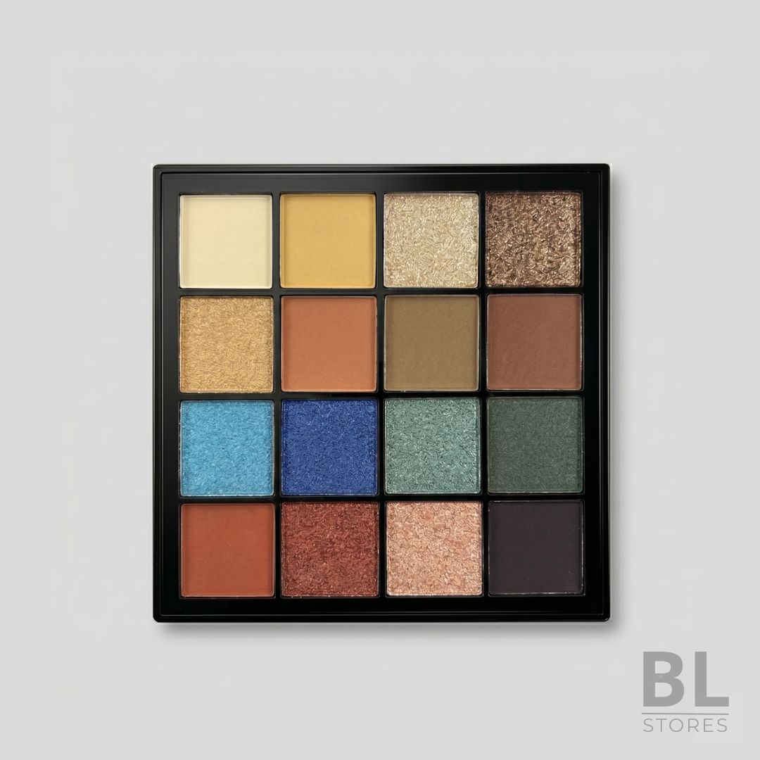 ¡Descubre un universo de posibilidades con la paleta de sombras Warm! Esta colección te ofrece 16 tonos vibrantes y versátiles, combinando acabados mate, brillantes y metálicos de alta pigmentación y textura suave para crear looks infinitos, desde maquillajes naturales para el día hasta estilos dramáticos y ahumados para la noche. Presentada en un embalaje elegante con espejo integrado, es perfecta para llevar a cualquier parte. Además, cuenta con una fórmula vegana y libre de crueldad animal. ¡Añade esta increíble paleta a tu colección hoy mismo y experimenta la magia del universo en tus ojos!